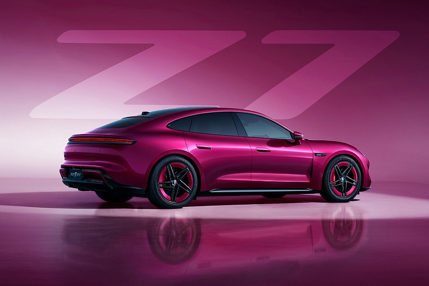 Фирменные изображения седана Shangjie Z7