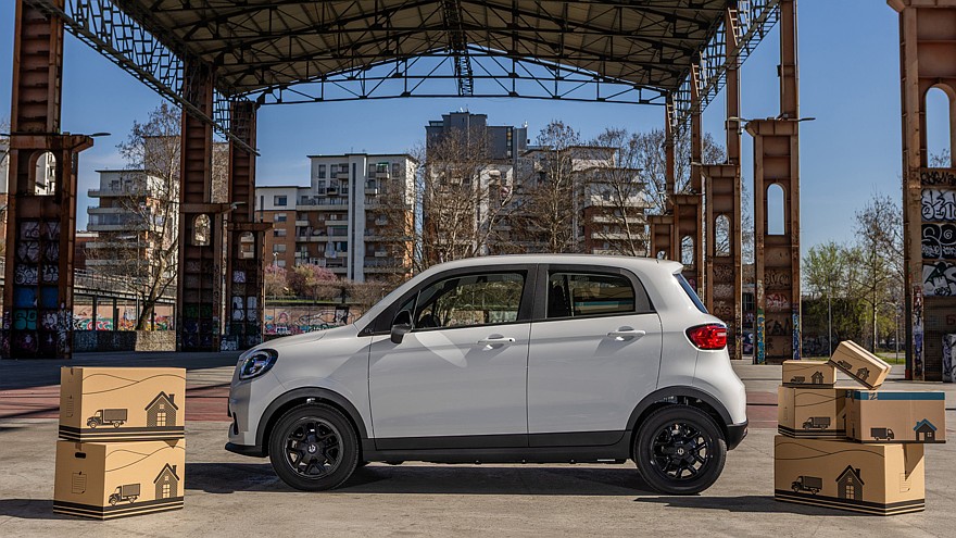 На фото: Leapmotor T03 LCV