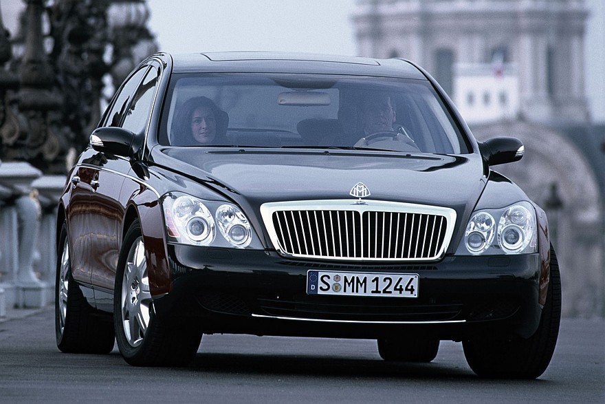 В некоторых ракурсах передняя оптика напоминает «двести двадцатый», но стоит глянуть на неё под другим углом, и просматриваются четыре глаза W211. Или всё же Hyundai?