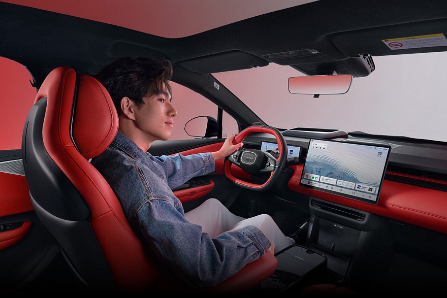 Прежний Lynk & Co Z20