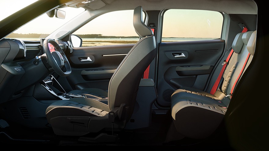 На фото: салон Citroën C3 Outdoor