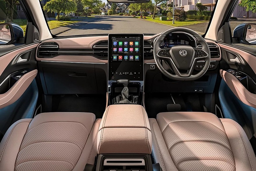 Обновлён кроссовер MG Hector, брат Chevrolet Captiva: пока без дизеля