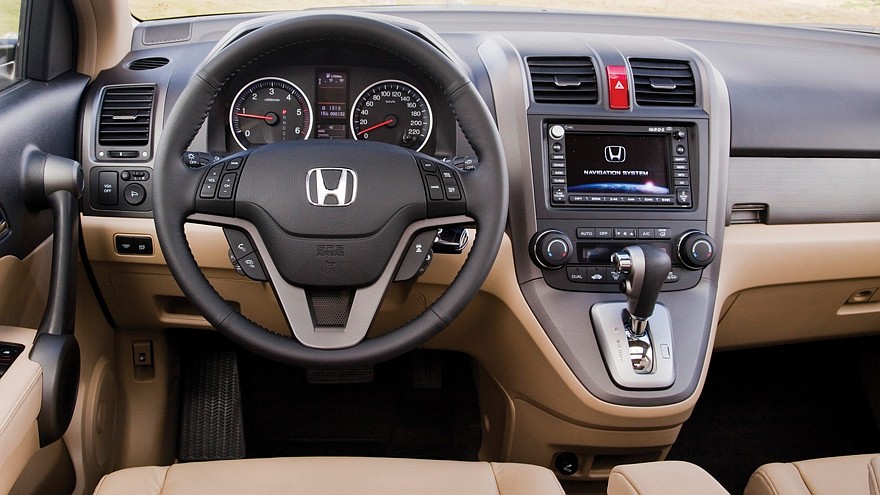 На фото: Торпедо Honda CR-V '2009–12