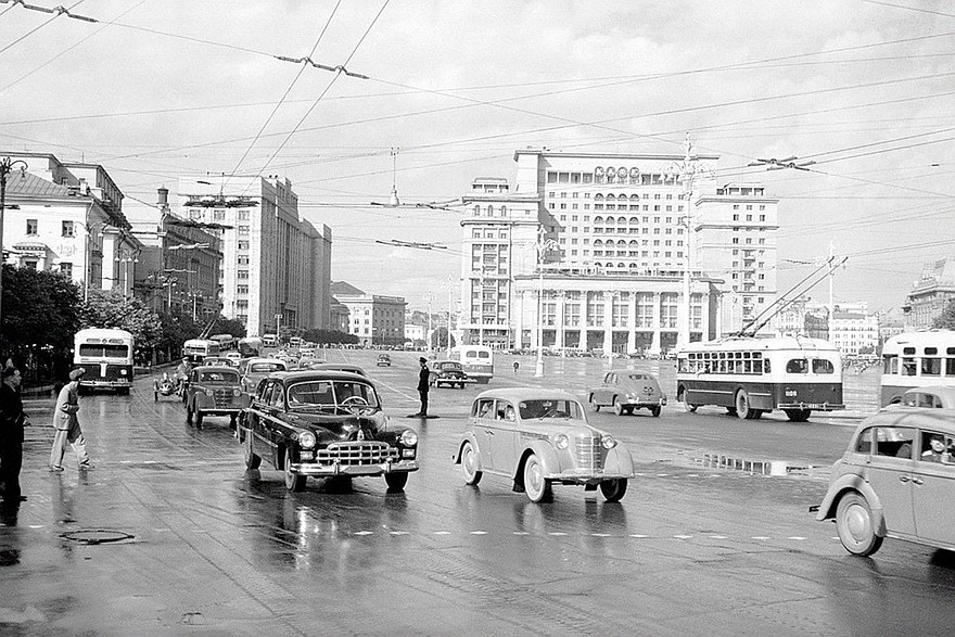 Первый лимузин из Горького: история разработки и судьба ЗИМ ГАЗ-12