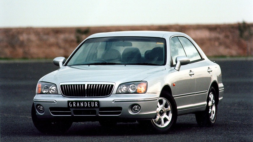 Hyundai Grandeur AU-spec (XG) '09.1999–03.2002