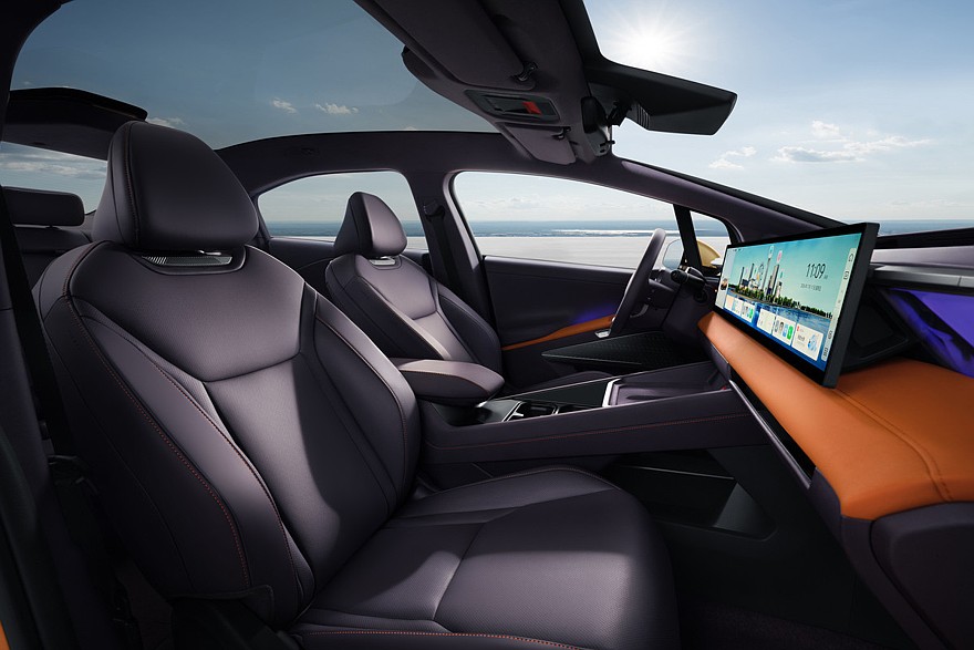 Серийный седан Hyundai Ioniq V