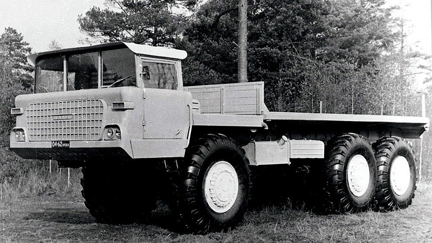 Перспективный 25-тонный грузовой автомобиль НАМИ-076 «Ермак» (из архива А. Карасева)