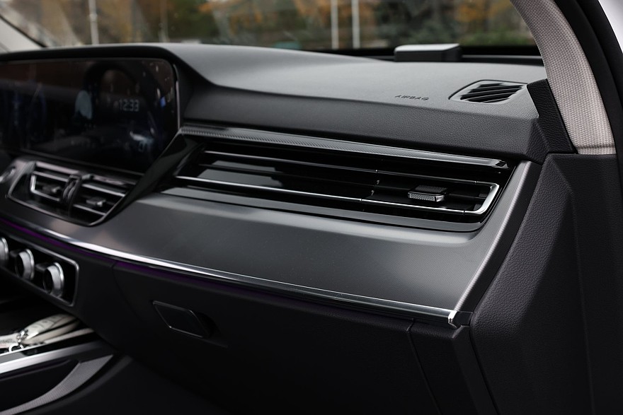 Больше не компромисс: необычный тест-драйв Hongqi HS5