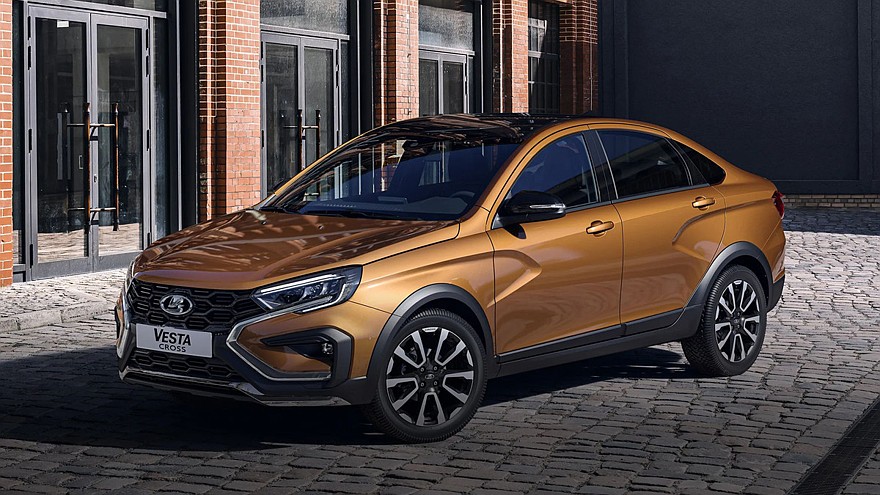 На фото: седан Lada Vesta Cross