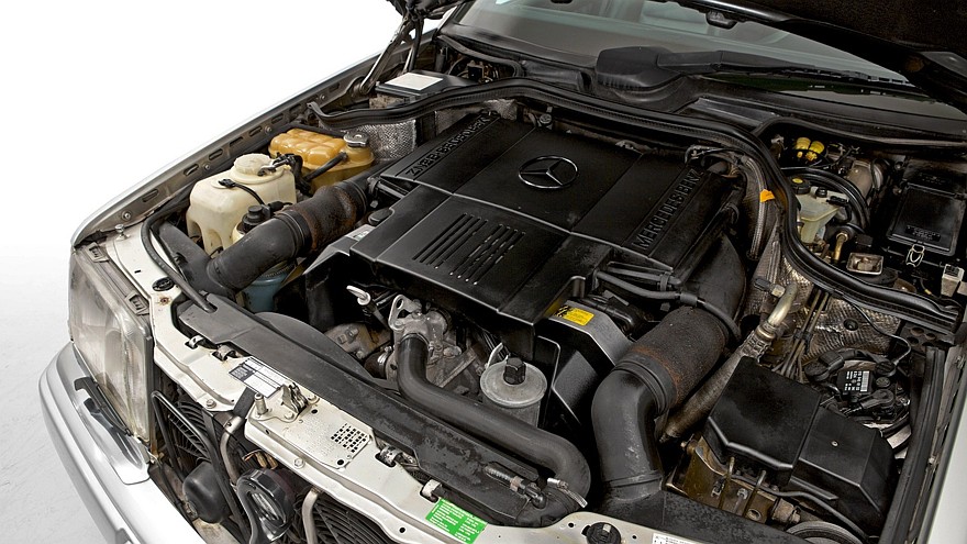 Двигатель на Mercedes 124