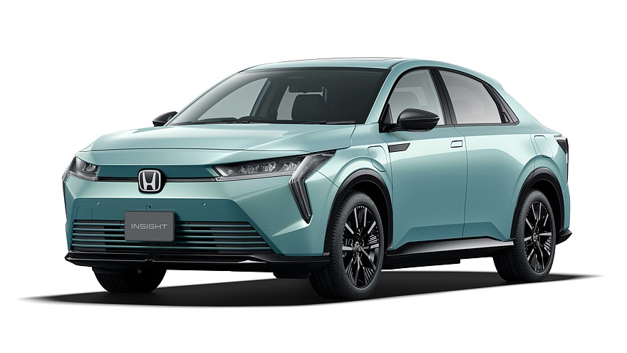 На фото: кроссовер Honda Insight для японского рынка