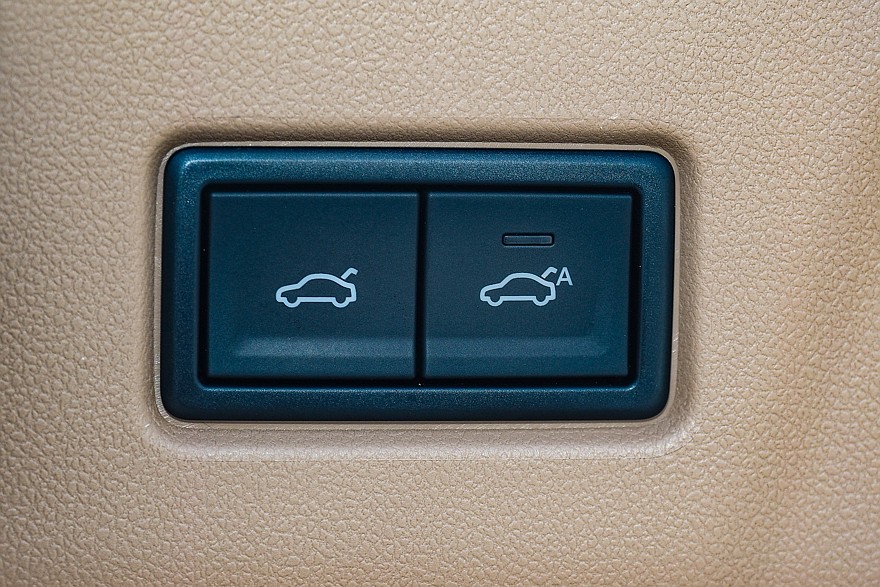 Брат из Китая приехал: тест-драйв JAC RF8