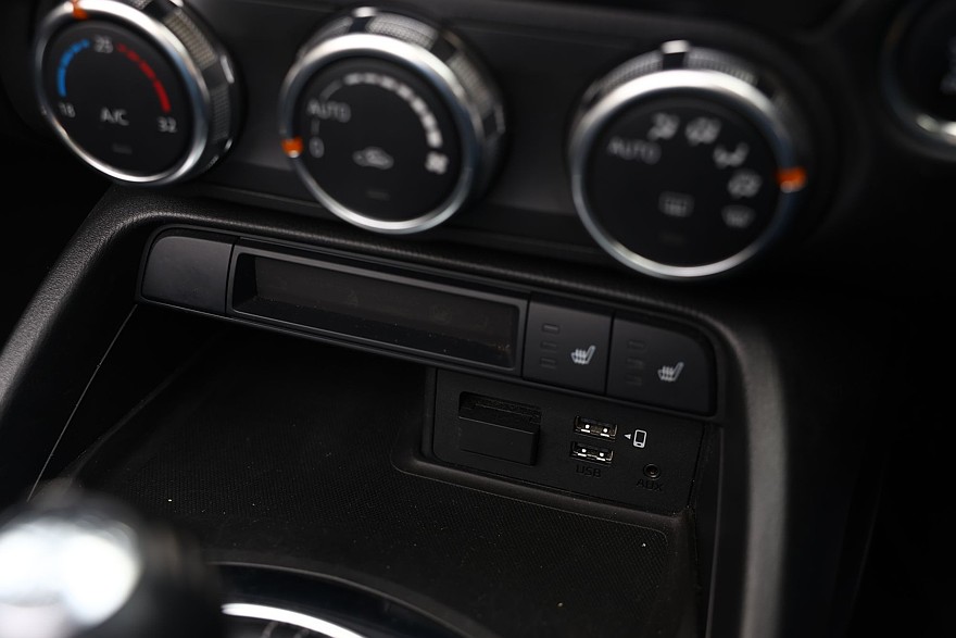 Задний привод, полтора литра и DVD-проигрыватель: опыт владения Mazda Roadster IV (ND)