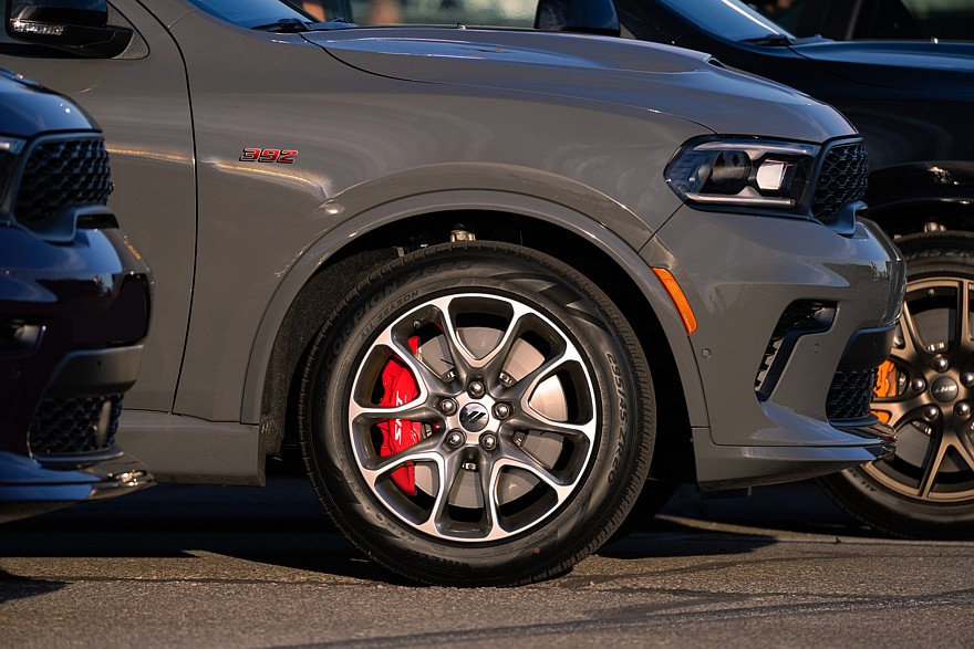 Dodge возвращает мощный Durango R/T 392 с двигателем V8