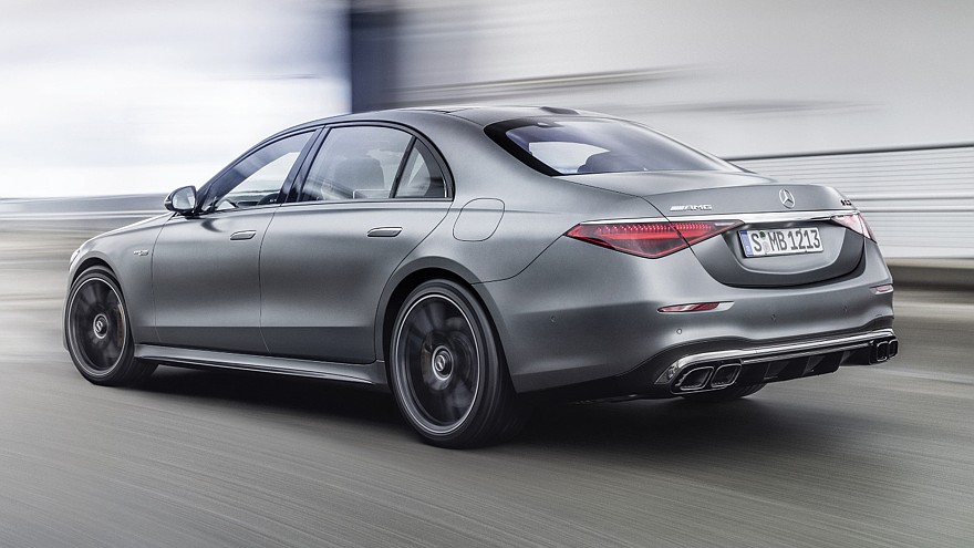 Обновлённый Mercedes-AMG S63: первые изображения