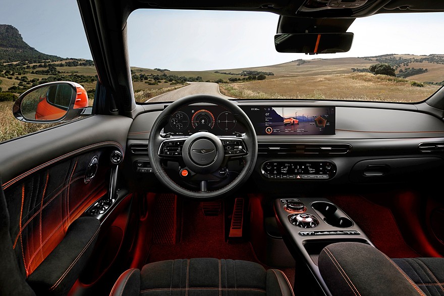 Две новинки от Genesis: серийный спортивный кроссовер GV60 Magma и будущий суперкар