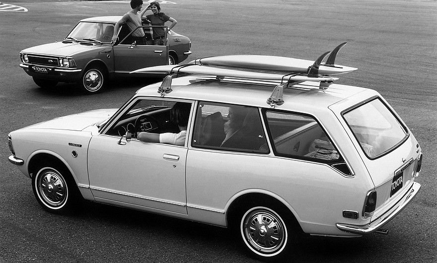 На фото: Toyota Corolla '1970–74