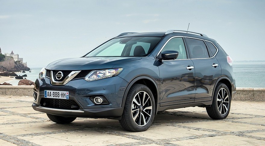 На фото: Nissan X-Trail