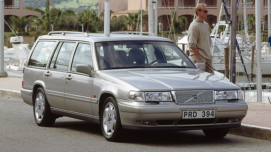 На фото: Volvo 960 Kombi '1994–96