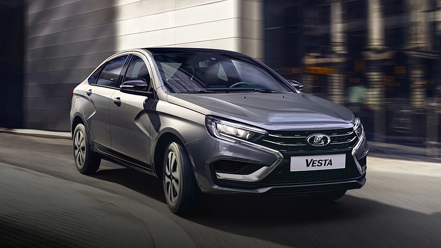 На фото: седан Lada Vesta