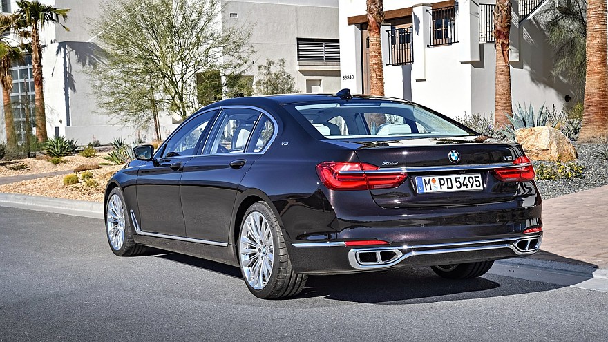 BMW M760Li xDrive V12