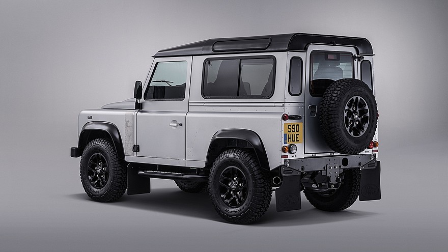 land_rover_defender_90_2_000_000th_3