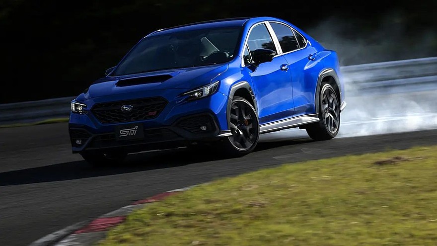 Спортседан Subaru WRX STI Sport# с механической коробкой вышел на домашний рынок
