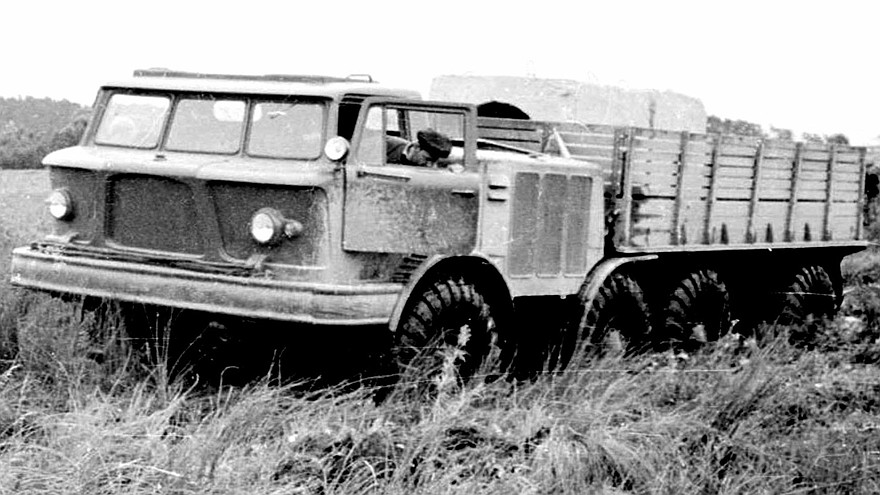 Опытный грузовик ЗИЛ-135ЛМ с механической трансмиссией. 1963 год