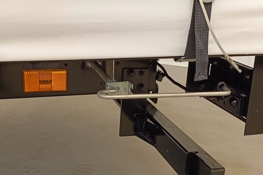 Пресс-масленки, «камень» и матрасик: тест-драйв Forland 8