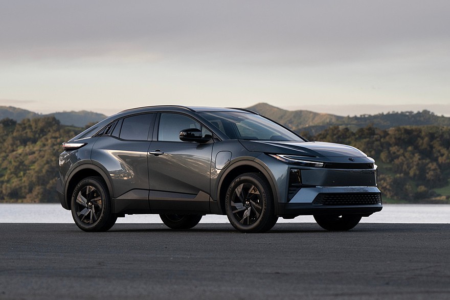 Toyota C-HR, комплектация SE