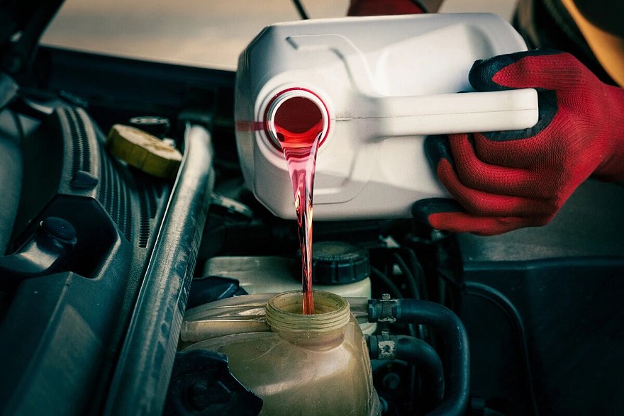 Антифриз и масло: пара, от которой зависит ресурс мотора