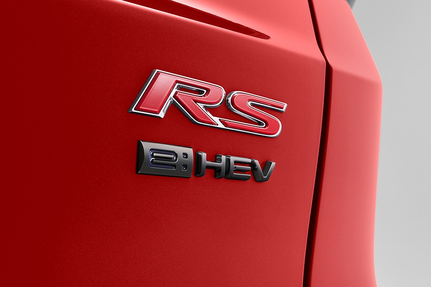 На фото: Honda CR-V e:HEV RS с пакетом Urban Premium