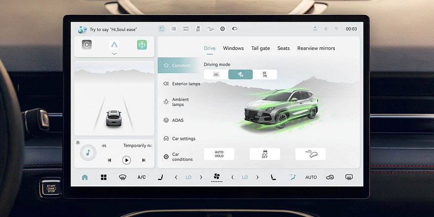 На фото: салон Soueast S06 (глобальной версии)