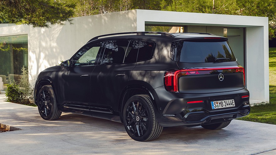 Mercedes-Benz рассекретил кроссовер GLB второго поколения, цены известны