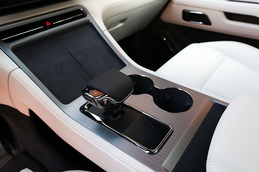 Выбираем кроссовер для дальних поездок: батарея, зарядка и запас хода от 1000 км