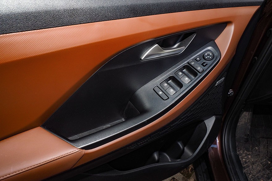 Старый, добрый, дорогой: тест-драйв Solaris HC